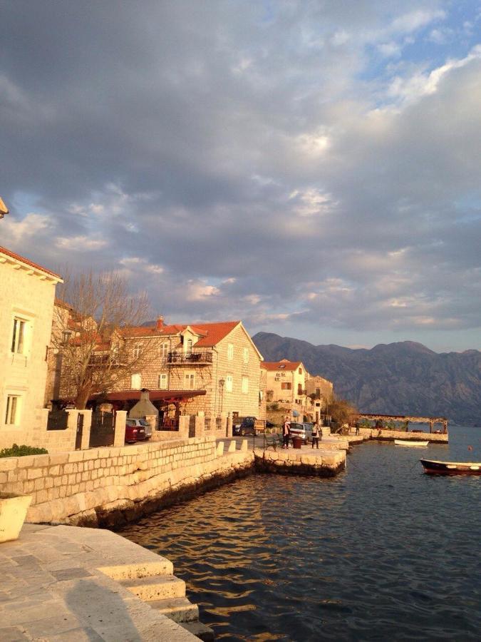 Lady Of The Rocks Apartments Perast Exterior foto
